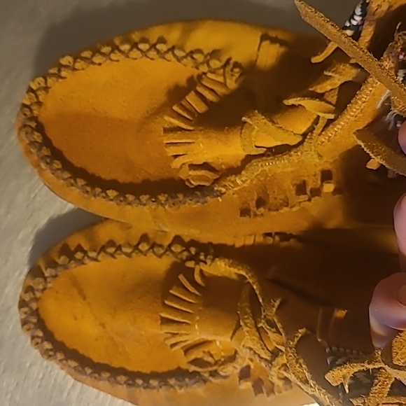 Laurentian Chief Moccasins Size 8 - Picture 2 of 3